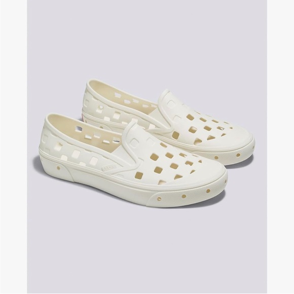 New Vans Unisex Slip On TRK White Shoes Size 11, 12 - Picture 1 of 15